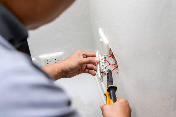 Best Circuit Breaker Repair  in Fitchburg, WI
